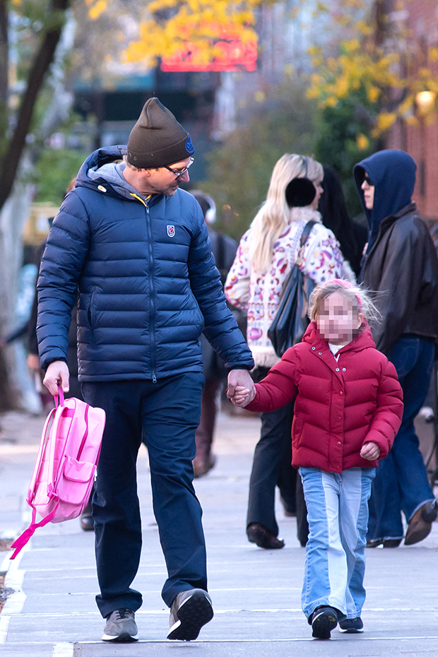Super Bowl 2025: Bradley Cooper And Daughter Lea's Matching Green Jackets Super Bowl 2025: Bradley Cooper And Daughter Lea's Matching Green Jackets