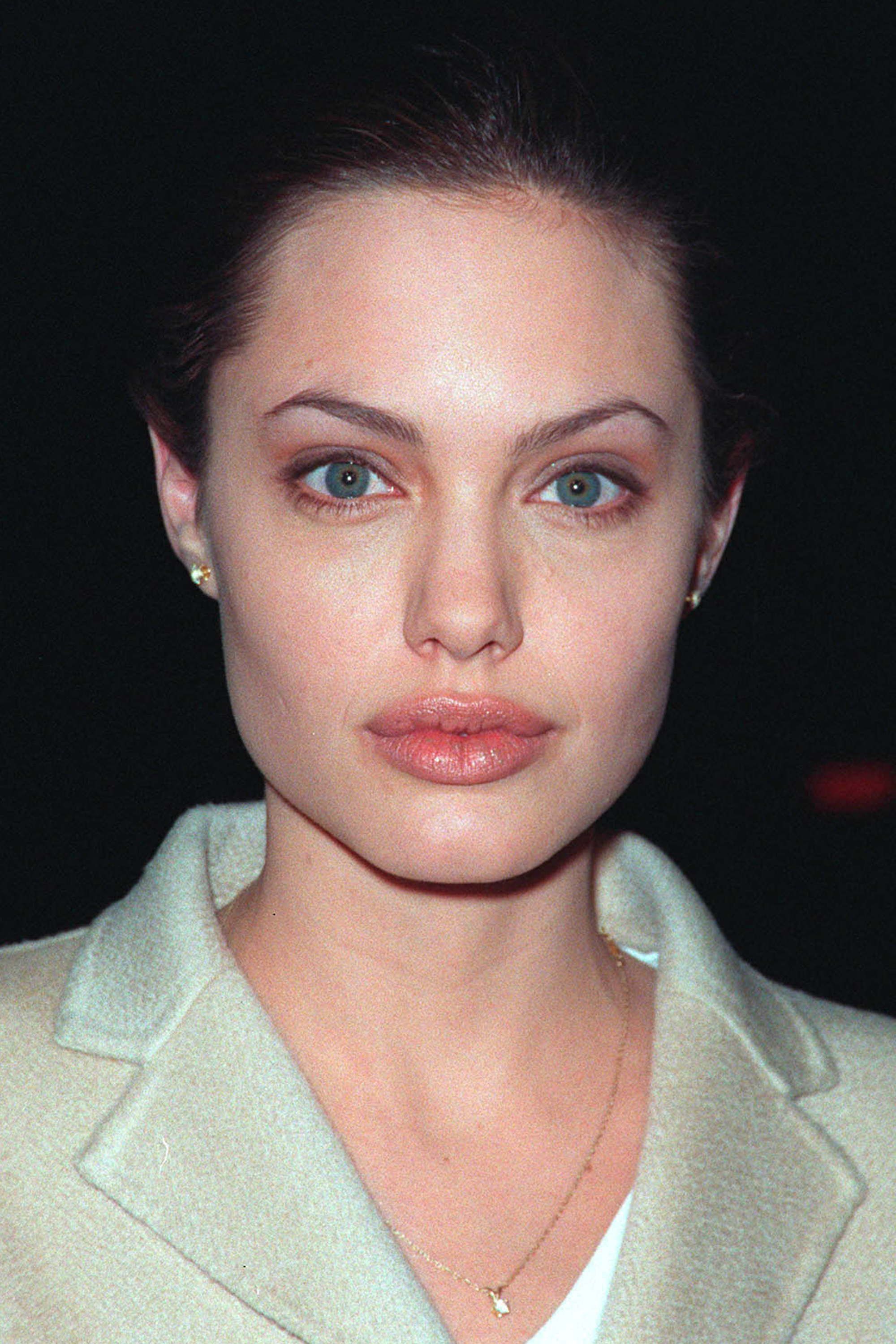 Surpresa No Brasil:  Angelina Jolie E Outras Celebridades Inesperadas