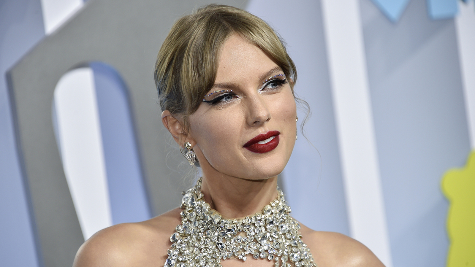 Taylor Swift Eras Tour: A Photographic Journey Through Her Stunning Costumes Taylor Swift Eras Tour: A Photographic Journey Through Her Stunning Costumes