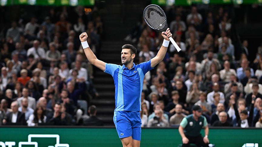 Tenis: Novak Djokovic Kortlarda Yenilmezliğini Sürdürüyor Tenis: Novak Djokovic Kortlarda Yenilmezliğini Sürdürüyor
