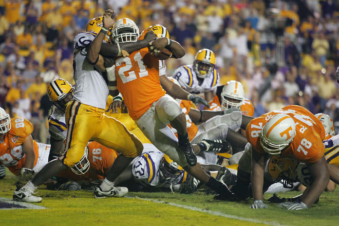 Tennessee Wins Thriller Against LSU, Series Tied Tennessee Wins Thriller Against LSU, Series Tied