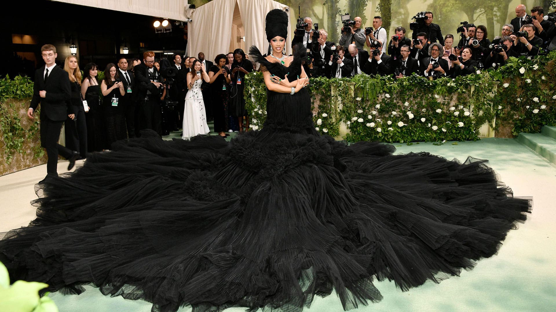 The Hidden Alterations: Princess Diana's Daring Met Gala Appearance The Hidden Alterations: Princess Diana's Daring Met Gala Appearance