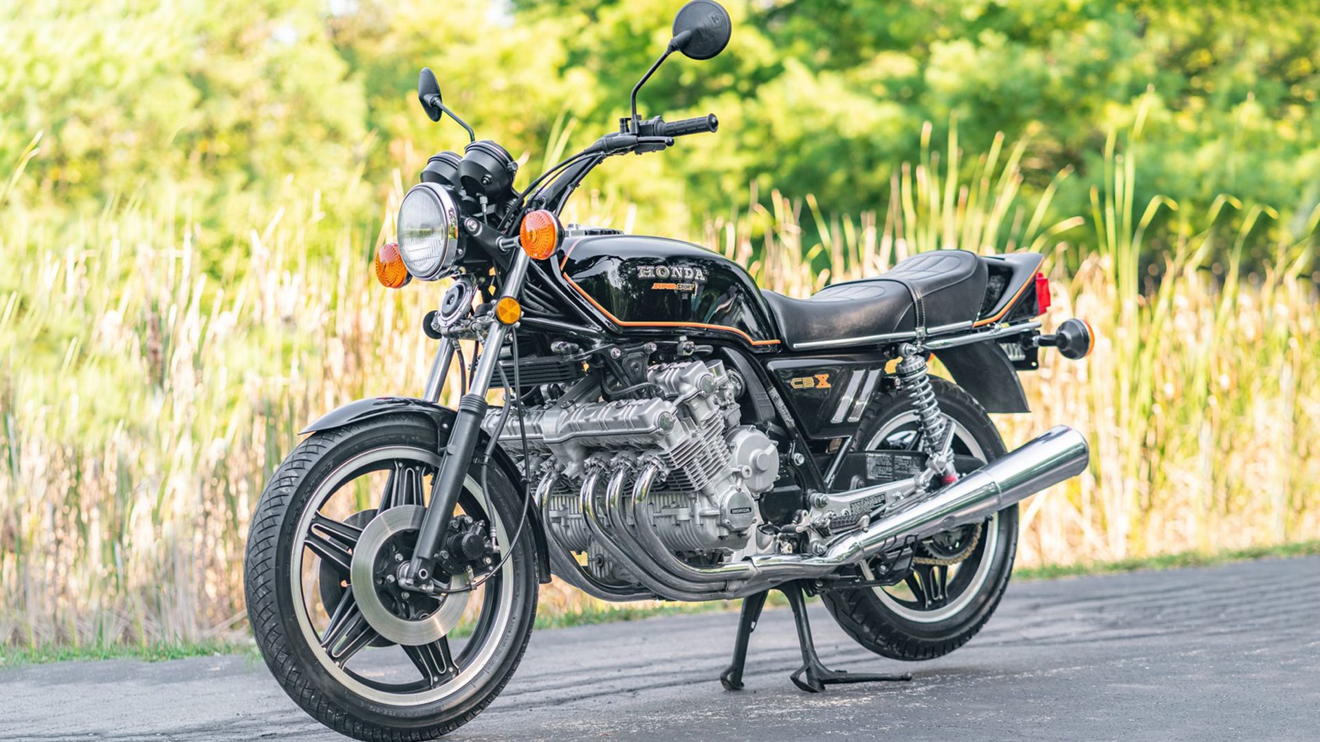 The Winning Formula: Honda Motorcycles And Top Riders The Winning Formula: Honda Motorcycles And Top Riders