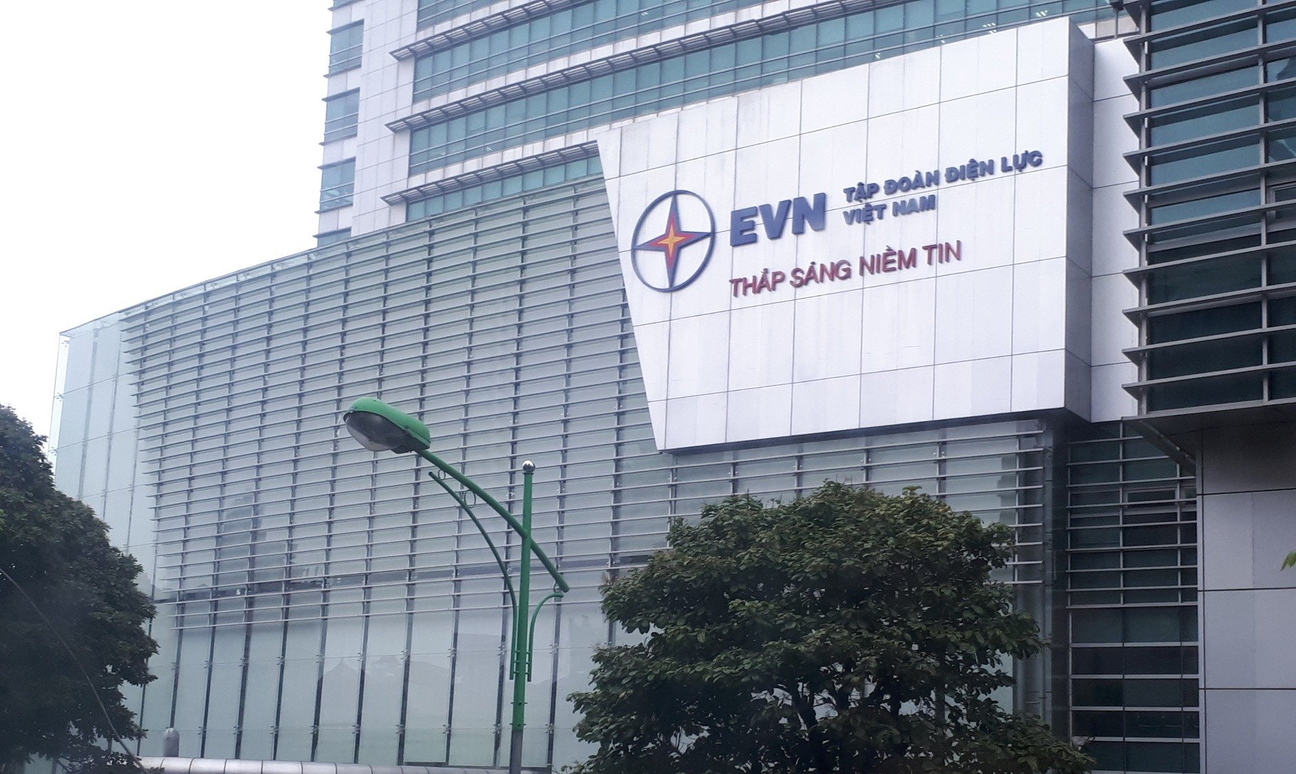 Thử Thách Và Cống Hiến: Hành Trình Công Nhân Điện Lực Miền Nam Ở Dự Án 500kV Mạch 3