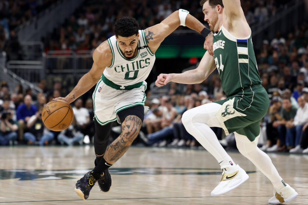 TNT's Hilarious Commentary: Jayson Tatum Takes Center Stage In ABC Promo TNT's Hilarious Commentary: Jayson Tatum Takes Center Stage In ABC Promo
