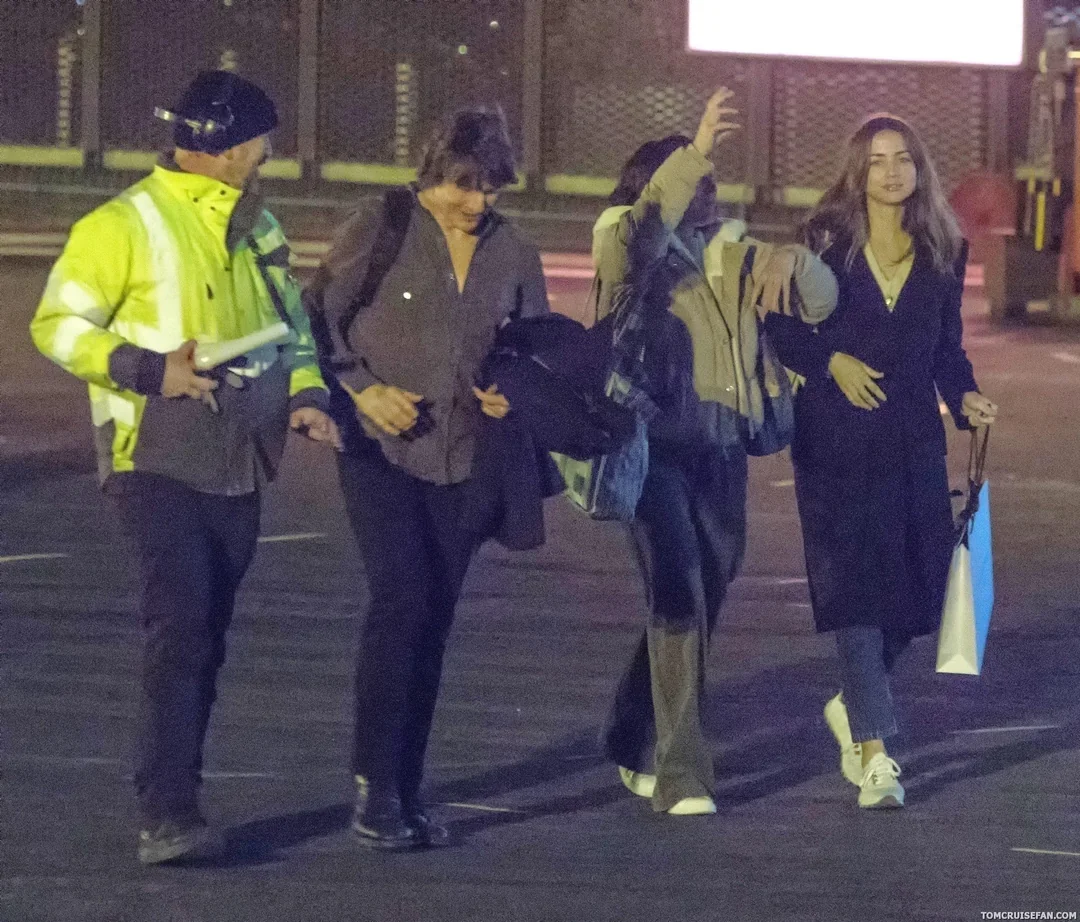 Tom Cruise And Ana De Armas' English Rendezvous: Relationship Status Update Tom Cruise And Ana De Armas' English Rendezvous: Relationship Status Update