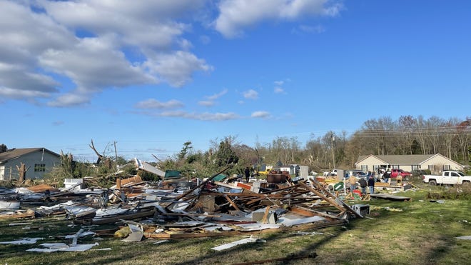 Tornado Aftermath: CNN Correspondent Witnesses Devastation Tornado Aftermath: CNN Correspondent Witnesses Devastation