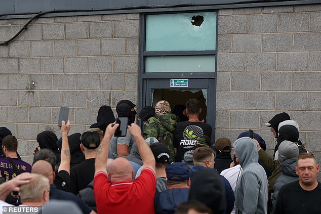 Tory Councillor's Wife: Migrant Hotel Rant Did Not Incite Violence, She Claims Tory Councillor's Wife: Migrant Hotel Rant Did Not Incite Violence, She Claims