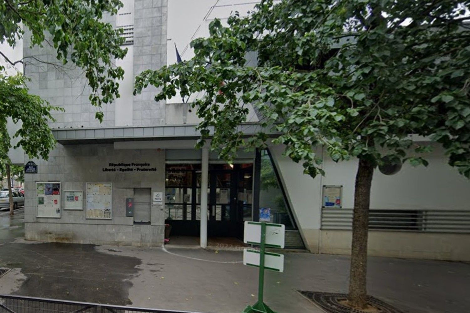 Toulon : Policier En Footing Empêche Intrusion D'un Individu Sous OQTF Dans Une École Toulon : Policier En Footing Empêche Intrusion D'un Individu Sous OQTF Dans Une École