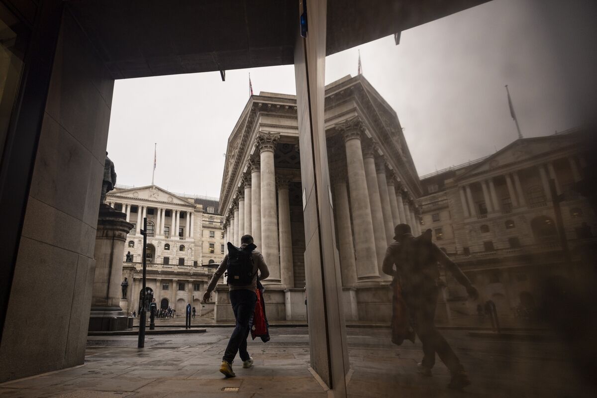 Traders Pare Bets On BOE Cuts: Pound Strengthens After UK Inflation Data Traders Pare Bets On BOE Cuts: Pound Strengthens After UK Inflation Data