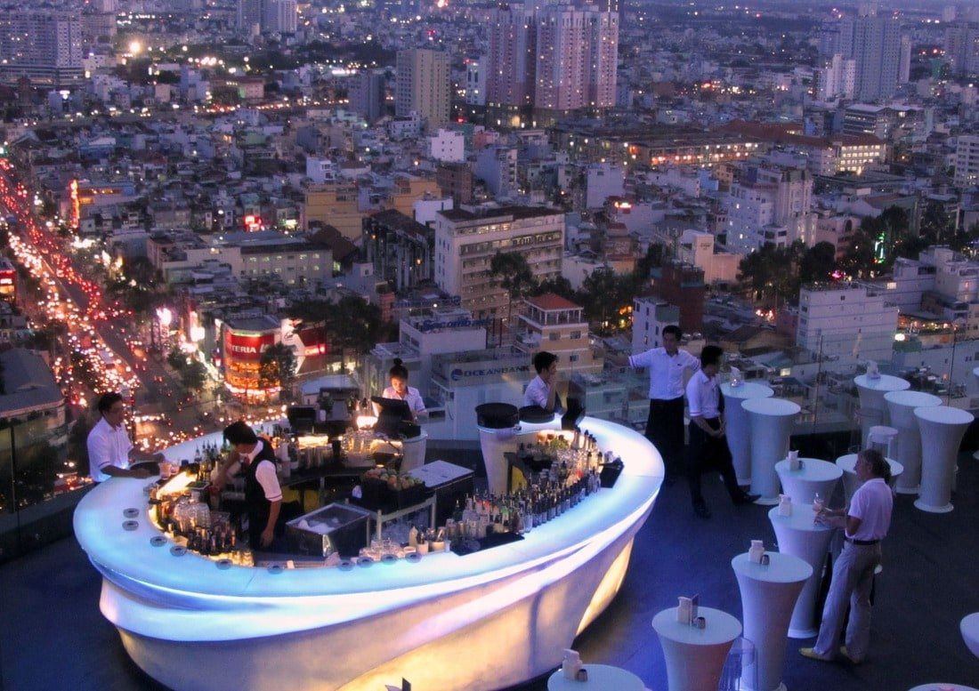 Travailler À Dijon : Recrutement Au Rooftop Et Restaurants Dauphine Travailler À Dijon : Recrutement Au Rooftop Et Restaurants Dauphine