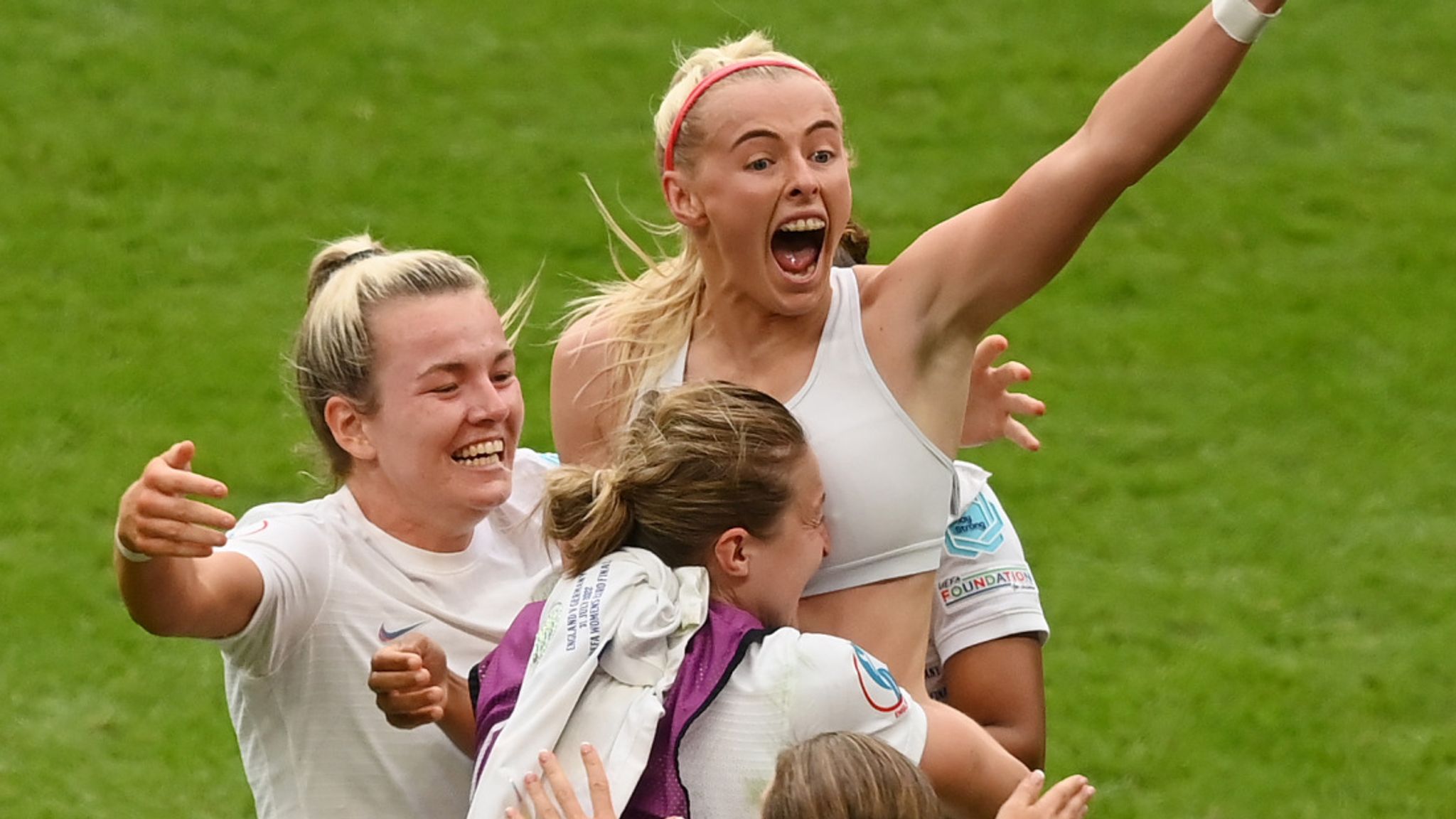 Two Withdrawals Lead To Chloe Kelly's England Call-Up Two Withdrawals Lead To Chloe Kelly's England Call-Up