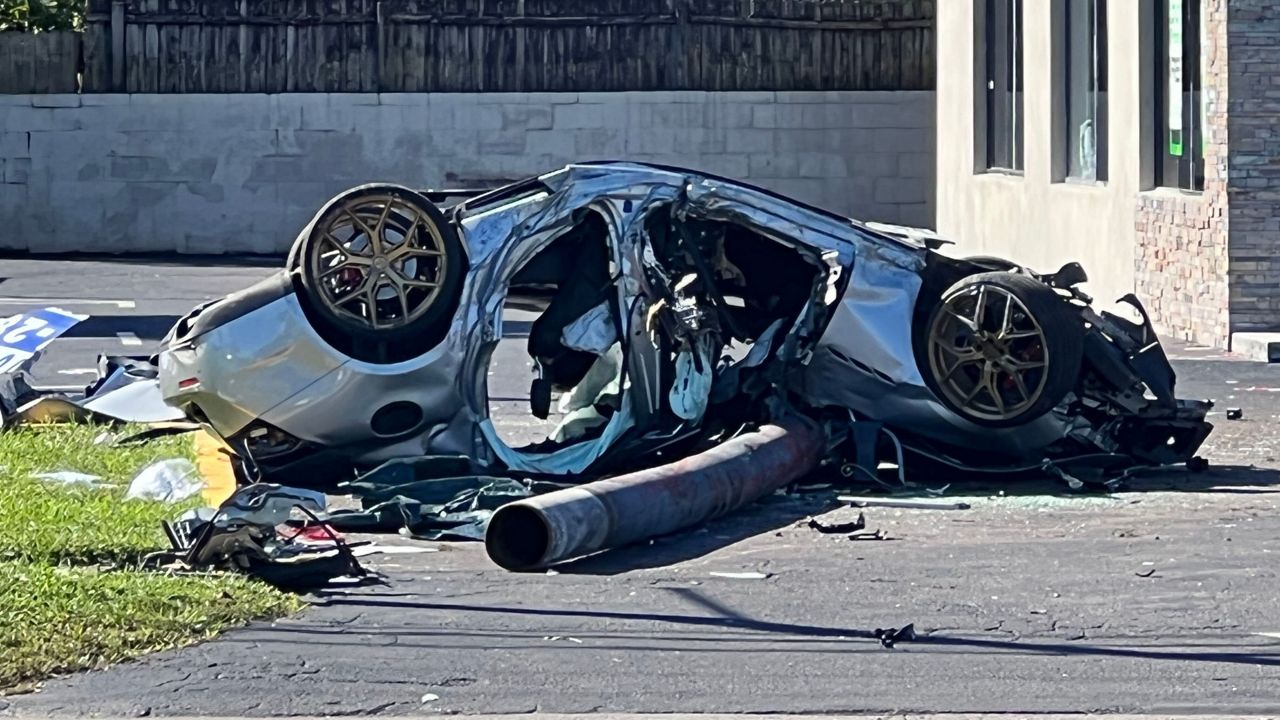 Two Years, Three Car Crashes: One Townhouse's Unfortunate Story (CNN Video) Two Years, Three Car Crashes: One Townhouse's Unfortunate Story (CNN Video)