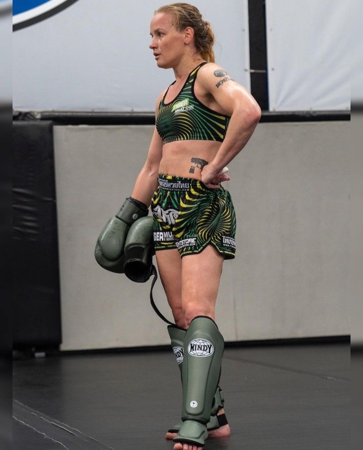 UFC's Shevchenko Shows Off Custom Dragon-Designed Fighting Gear UFC's Shevchenko Shows Off Custom Dragon-Designed Fighting Gear