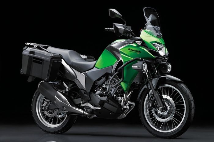 Uji Tuntas Kawasaki Versys-X 250 2025: Keunggulan Dan Warna Baru
