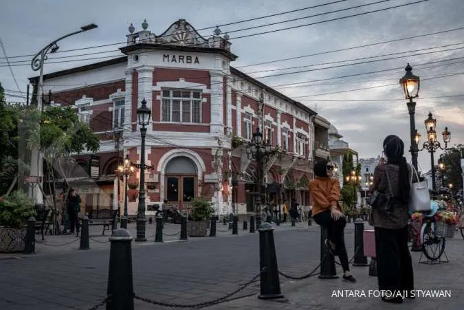 Update Cuaca Semarang:  Hujan Terjadi Siang Hari Besok (22/4) Di Jawa Tengah