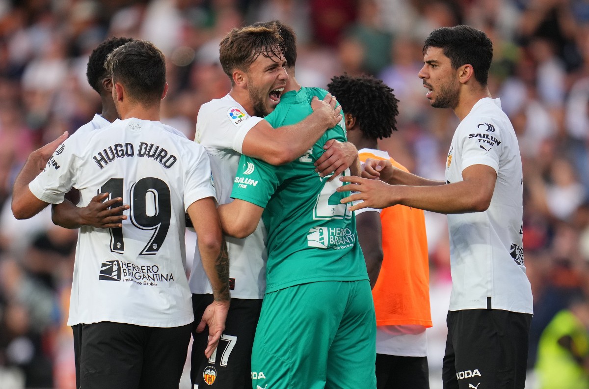 Valencia's Mamardashvili: The Architect Of A Stunning Real Madrid Defeat Valencia's Mamardashvili: The Architect Of A Stunning Real Madrid Defeat