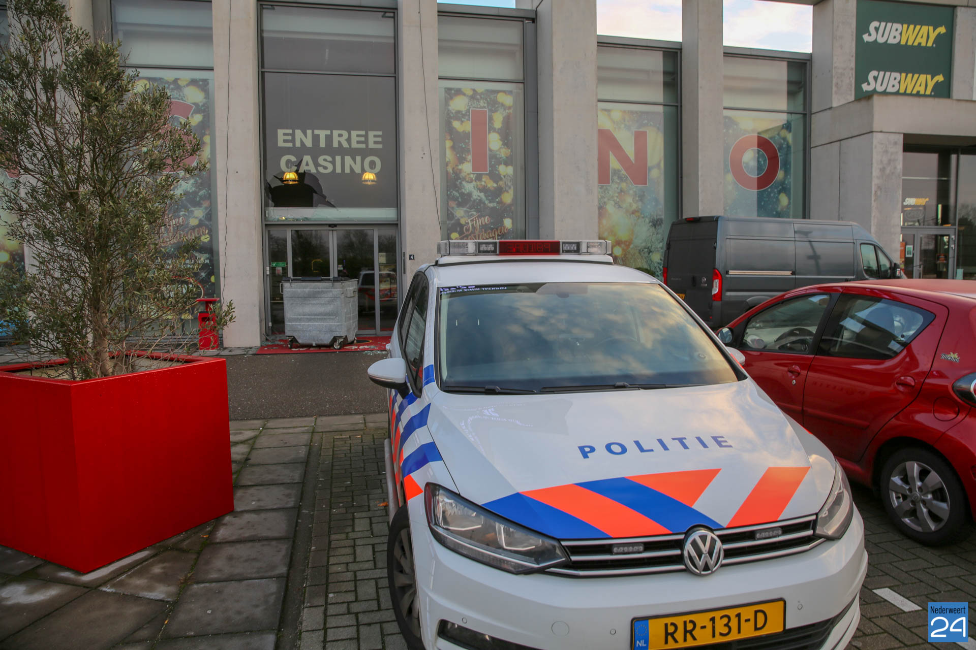 Venlonaar (16): Duizenden Euro's Buitgemaakt Met Pistool Bedreiging Venlonaar (16): Duizenden Euro's Buitgemaakt Met Pistool Bedreiging