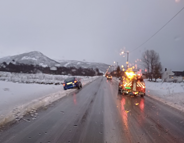 Vintervær I Sør-Norge: Snø Og Vanskelige Kjøreforhold Vintervær I Sør-Norge: Snø Og Vanskelige Kjøreforhold