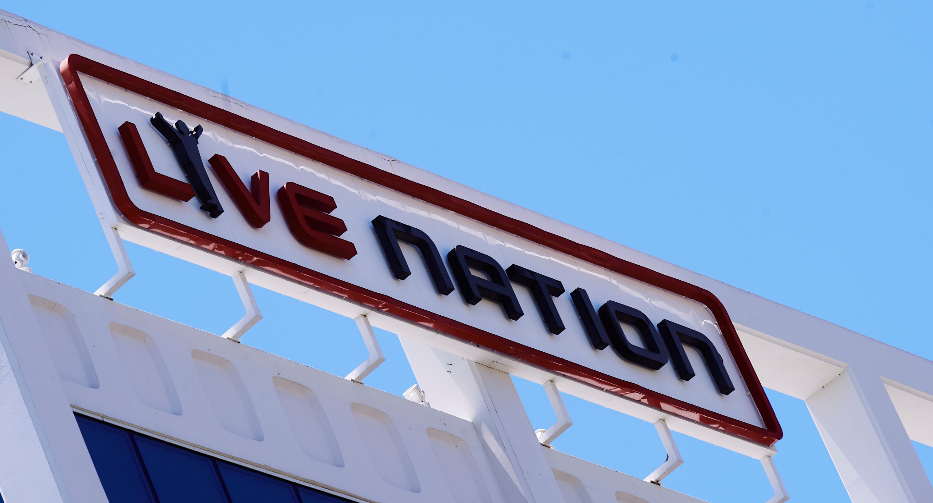 Wall Street Journal Claims Live Nation's Monopoly Over Live Music Wall Street Journal Claims Live Nation's Monopoly Over Live Music
