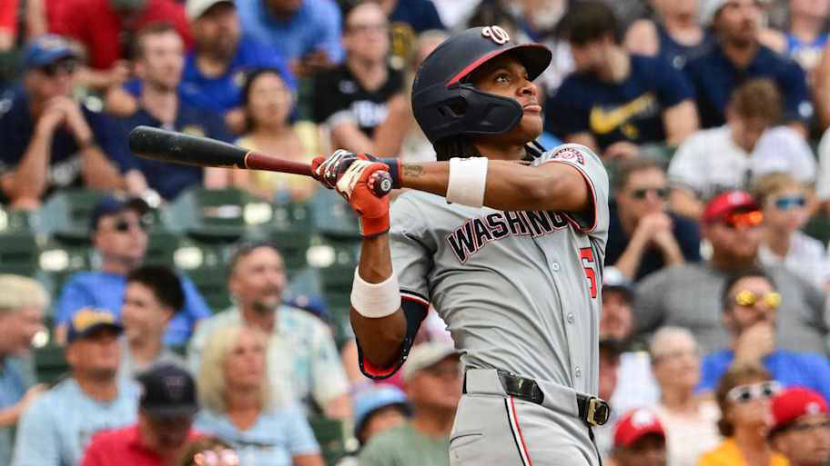 Washington Nationals' Robles Suffers Injury During Diving Catch At Oracle Park Washington Nationals' Robles Suffers Injury During Diving Catch At Oracle Park