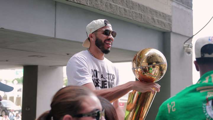 Watch: TNT Announcers Hilariously Call Out Jayson Tatum In ABC Promo Watch: TNT Announcers Hilariously Call Out Jayson Tatum In ABC Promo
