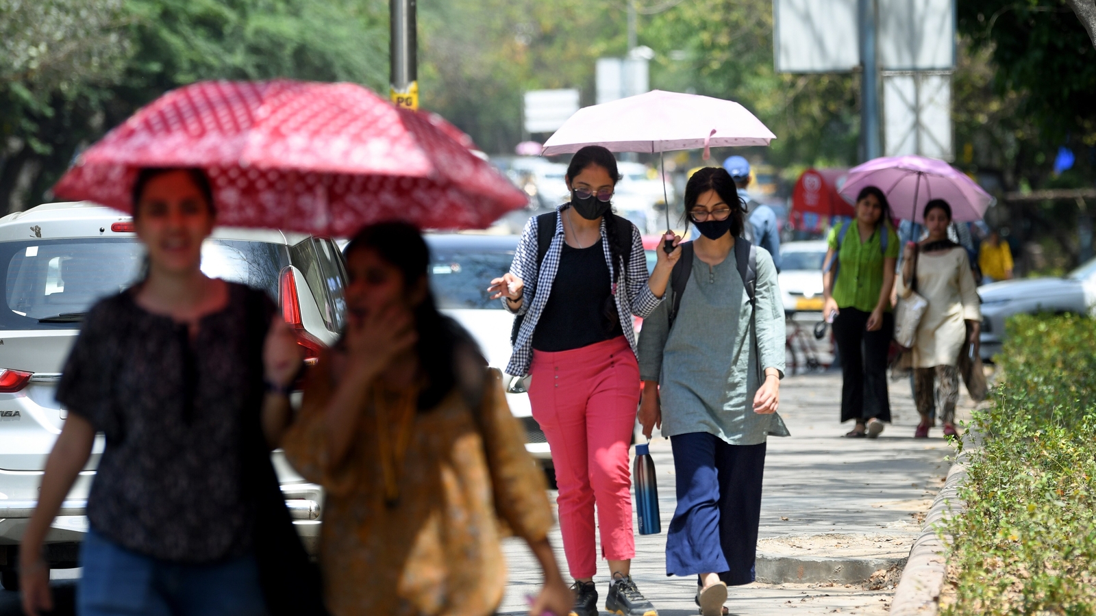 WB Weather Update: Kolkata And Adjacent Areas Brace For Thunderstorms WB Weather Update: Kolkata And Adjacent Areas Brace For Thunderstorms