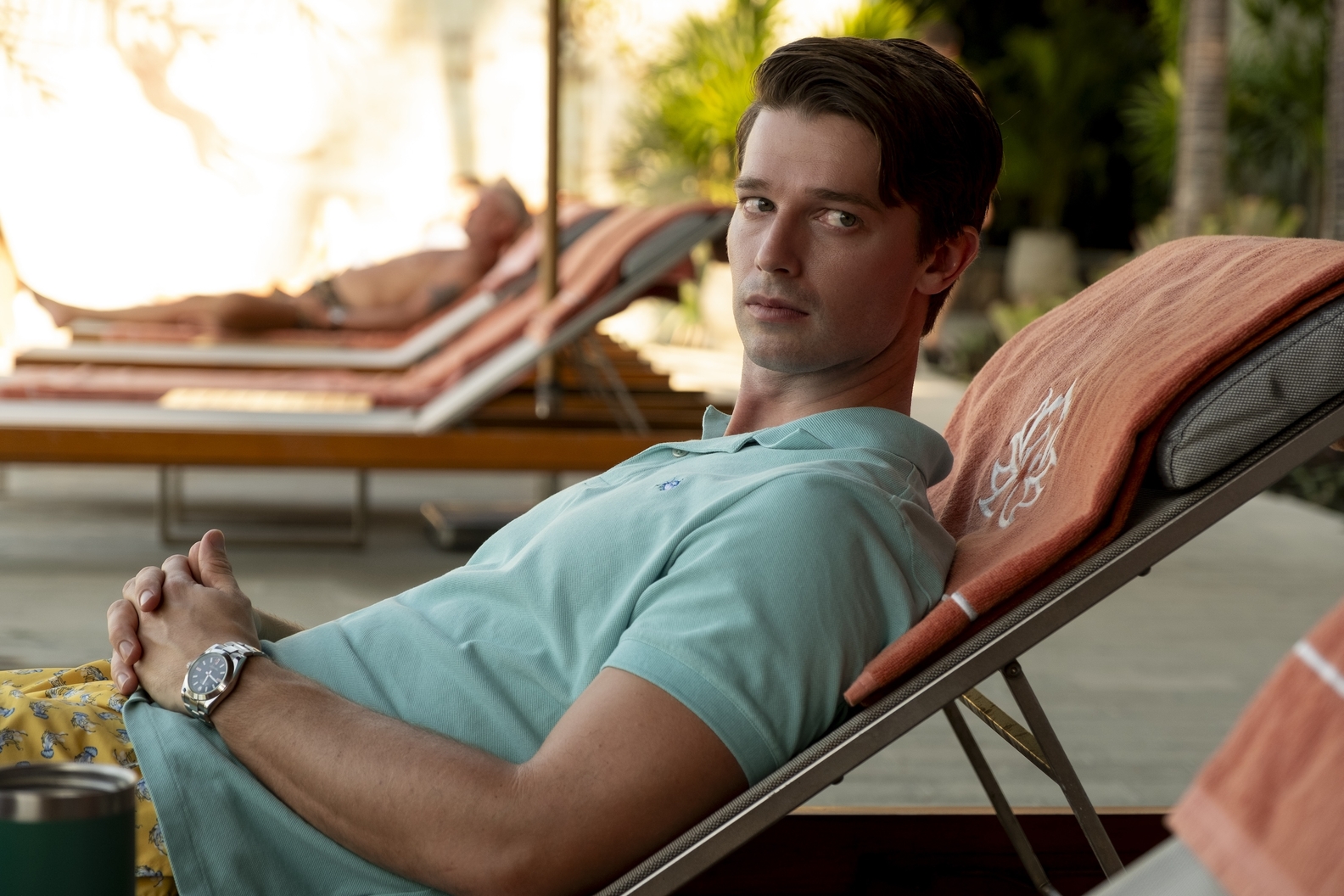 White Lotus: Patrick Schwarzenegger's Role And The Nepotism Debate White Lotus: Patrick Schwarzenegger's Role And The Nepotism Debate