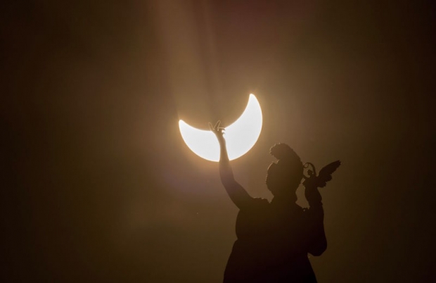 Witness The Partial Solar Eclipse: NYC Viewing Information For Saturday Witness The Partial Solar Eclipse: NYC Viewing Information For Saturday