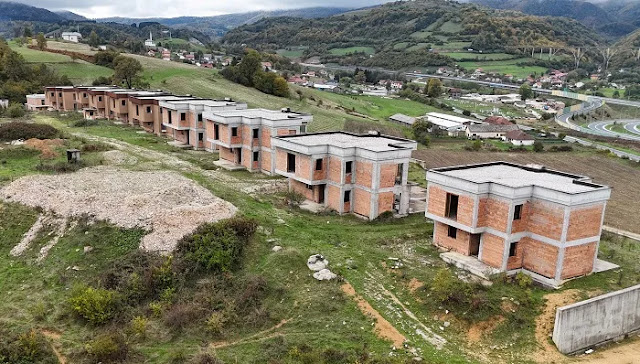 Zavidite Im: Penzioneri Sa Milionima I Luksuznim Vilama Zavidite Im: Penzioneri Sa Milionima I Luksuznim Vilama